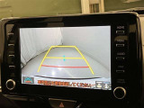 車庫入れや後方操作をサポート!苦手な駐車も安心のバックモニター付きです♪ガイド線も表示されますので、どこまで下がれば良いか目安にもなります☆