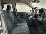 【運転席】シート周りは使用感も少なく、良好な状態となります。丁寧につかわれていたことがよくわかります。