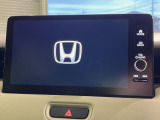【メーカー純正ナビ】インテリアに溶け込むスタイリッシュな「専用設計」メーカーナビを装備♪視認性や操作性など基本性能にも優れ、より上質なカーライフをお楽しみいただけます。