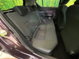 後部座席も気になるようなキズ・汚れやへたり等、大きなダメージはなく、良好な状態です。