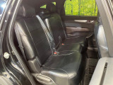 後部座席も気になるようなキズ・汚れやへたり等、大きなダメージはなく、良好な状態です。