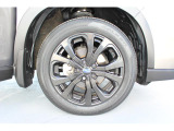 タイヤサイズは225/55R18 純正アルミホイール装着です!