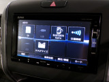CD、DVD、Bluetooth、AM、FM、AUX、スマートフォン接続ができます。