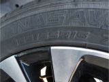 タイヤサイズは、165/55R15です