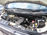 エンジンルームはきれいですよ。機関機構系も良好です。納車前に点検整備も行います。エンジンオイル・オイルフィルター・エアコンフィルター・ワイパーゴムは必ず交換致します(エアコンフィルターは、装着車のみ)