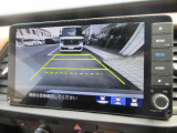 【バックモニター】駐車時に後方がリアルタイム映像で確認できます。狭いところの駐車や、夜間のバック時に大活躍!運転スキルに関わらず、必須の装備です。