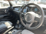 ◆全国納車可能です。納車方法及び費用につきましては、お気軽にコーディネーターまでご相談ください。遠方のご納車の際も我々がしっかりサポートさせて頂きます。お気軽にスタッフまでご相談下さい。