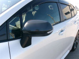 ターンランプ付きドアミラーはデザインだけでなく、他のドライバーや周囲の歩行者にもわかり易く視認性も十分な装備です。