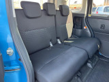 後部座席も気になるようなキズ・汚れやへたり等、大きなダメージはなく、良好な状態です。