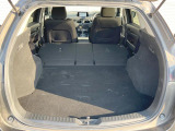 後席を格納すると、これだけの広さが!シーンに合わせたシートアレンジで、大きな荷物も積むことが出来ます♪