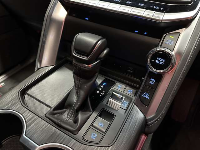 トヨタ ランドクルーザー300 3.5 GRスポーツ 4WD SDナビゲーション