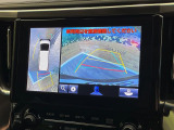 【パノラミックビューモニター】専用のカメラにより、上から見下ろしたような視点で360度クルマの周囲を確認することができます☆死角部分も確認しやすく、狭い場所での切り返しや駐車もスムーズに行えます。