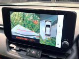 【パノラミックビューモニター】専用のカメラにより、上から見下ろしたような視点で360度クルマの周囲を確認することができます☆死角部分も確認しやすく、狭い場所での切り返しや駐車もスムーズに行えます。