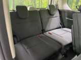 3列目シートはもちろん状態良好☆大人でもゆったりと座って頂けますので、大人数でのお出かけもラクラクです♪ご家族で、気の知れた仲間で、ドライブに行くのが楽しみですね♪