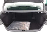 広々としたラゲージスペースを備えています。大きなものや長さのある荷物もしっかりと積み込めます。