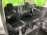 3列目シートはもちろん状態良好☆大人でもゆったりと座って頂けますので、大人数でのお出かけもラクラクです♪ご家族で、気の知れた仲間で、ドライブに行くのが楽しみですね♪