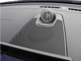 【Bowers&Wilkins ハイフィデリティ・オーディオシステム】精密にチューニングされたHi-Fiスピーカーと、革新的なフレッシュエア・サブウーファーを搭載。臨場感あふれるサウンドを届けます。