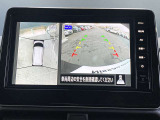 アラウンドビューモニターは4方のカメラで真上から車を見たようにモニターで確認ができる日産の自慢の装備です。是非実際の車で体感してみてください。
