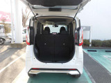 大きく開くリヤハッチ,荷物スペースも確保できます