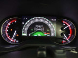 とっても見やすいメーターです。夜間時はラグジュアリーな気分にさせてくれる照明が魅力ですので、夜のドライブも楽しみになりますよ♪
