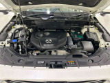 エンジンルームです。納車前整備付となりますので、エンジンオイルやオイルフィルターなど交換してからのお渡しです。