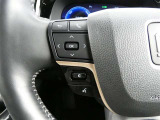 Bluetooth接続でハンドルを握ったままステアリングスイッチで電話のワイヤレス通信が可能です。