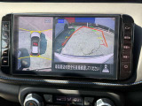 駐停車には便利なアラウンドビューモニター搭載。サイドモニターの切り替えも可能です。