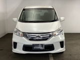 【HID】ディスチャージヘッドライトが装備されています。夜間走行時や雨の日に明るく安全に前方を照らすことが出来ます。対向車からも見えやすいので相手に接近を知らせることも出来ます。