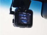 ◆ドライブレコーダー◆映像・音声などを記録する自動車用の装置です。 もしもの事故の際の記録はもちろん、旅行の際の思い出としてドライブの映像を楽しむことができます。