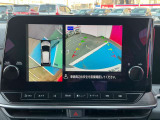 『アラウンドビューモニター』はスムーズな駐車と安全確認をサポートします。