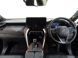 【メーター廻り】シンプルで飽きないデザイン、運転中も視界の邪魔にならない構造になっているので運転に支障もありません♪