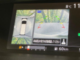 【アラウンドビューモニター】専用のカメラにより、上から見下ろしたような視点で360度クルマの周囲を確認することができます☆死角部分も確認しやすく、狭い場所での切り返しや駐車もスムーズに行えます。