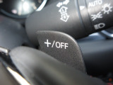 マニュアル車のような感覚で、ワインディングロードでも車を操れるパドルシフト付きです。長い下り坂でのエンジンブレーキや、高速道路の合流の際の加速も思いのままです。