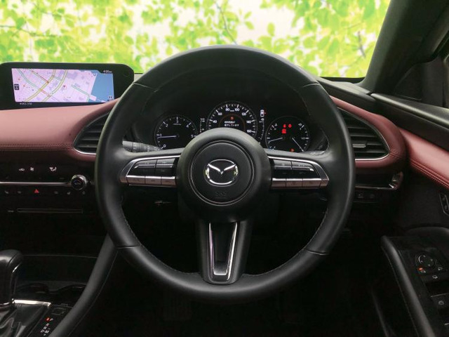 マツダ MAZDA3ファストバック 1.8 XD バーガンディ セレクション の