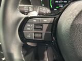 ステアリングにオーディオ操作スイッチが付いています。オーディオ画面に直接タッチしなくても操作が出来ますので、運転に集中できます。