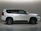 法定12ヶ月点検基準に準じた「納車前整備」を行います 更に全車「一年間走行距離無制限のロングラン保証」です