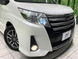 【LEDヘッドライト】悪天候や夜間走行時も良好な視界を確保し安心して運転できる高輝度LEDヘッドライトを装備!点灯速度が早く、消費電力も抑えられています。