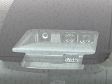 【トヨタセーフティセンス】走行中に前方の車両等を認識し、衝突しそうな時は警報とブレーキで衝突回避と被害軽減をアシスト。より安全にドライブをお楽しみいただけます。