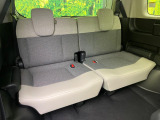 3列目シートはもちろん状態良好☆大人でもゆったりと座って頂けますので、大人数でのお出かけもラクラクです♪ご家族で、気の知れた仲間で、ドライブに行くのが楽しみですね♪