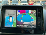 『アラウンドビューモニター』はスムーズな駐車と安全確認をサポートします。