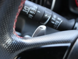 ステアリングには手をはなさずにシフトチェンジがおこなえるパドルシフトが付いています!マニュアル車のような感覚で操作することが出来ます。運転の楽しみが広がります!