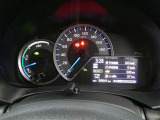 各操作スイッチは使いやすい位置に配置され、とっても見やすいメーターです。夜間時はラグジュアリーな気分にさせてくれる照明が魅力ですので、夜のドライブも楽しみになりますよ♪