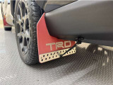 TRDのマッドフラップを装備!オフロードスタイルへとカスタマイズ!