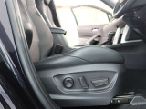 パワーシート搭載。微妙な調整が手軽にでき、ピッタリなポジションで運転することが可能です。
