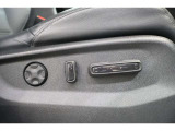 高級車の代名詞!電動シートが装備されています!