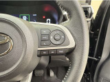 レーダークルーズコントロールを搭載しております。前車との距離をレーダーで測り一定の車間距離とスピードを保つとても便利な機能です。高速道路で楽に安心安全です!
