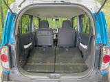 普段のお買い物や通勤、送迎等に十分な荷室スペースを確保しております。セカンドシートを倒すと、大きな荷物の積載も可能です♪