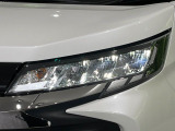 【LEDヘッドライト】悪天候や夜間走行時も良好な視界を確保し安心して運転できる高輝度LEDヘッドライトを装備!点灯速度が早く、消費電力も抑えられています。