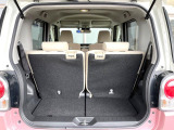 普段のお買い物や通勤、送迎等に十分な荷室スペースを確保しております。セカンドシートを倒すと、大きな荷物の積載も可能です♪