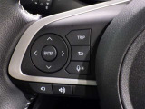 ステアリングスイッチ装備!運転しながら手元でオーディオの操作などができます。